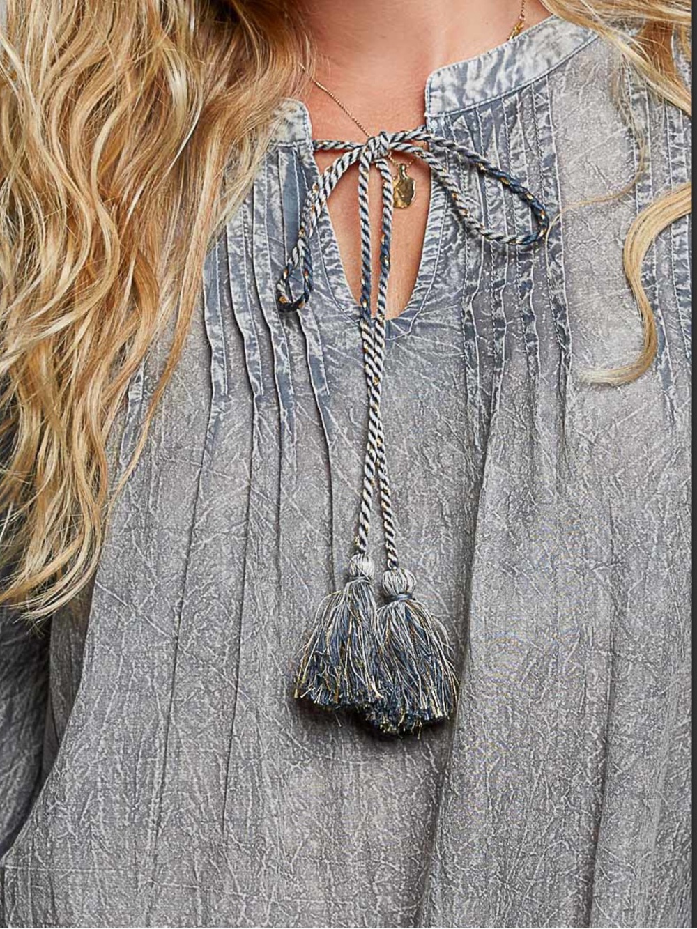 💕 POL Embroidered Smoke Gray Boho Peasant Blouse - Picture 4 of 7